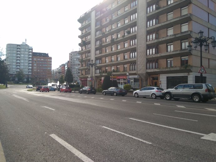 Tráfico, coches, carretera, entrada a la A-66, Plaza de Castilla