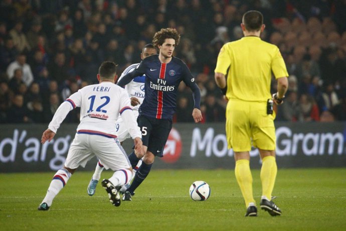 Adrien Rabiot, en un partido con el Paris Saint-Germain