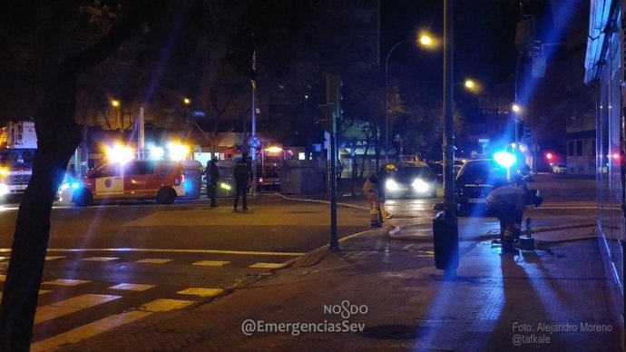 Incendio en un local de la avenida de Llanes en la madrugada del 31 diciembre