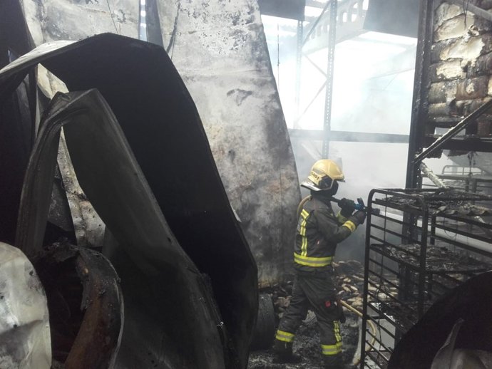 Incendio en una panificadora de Penagos