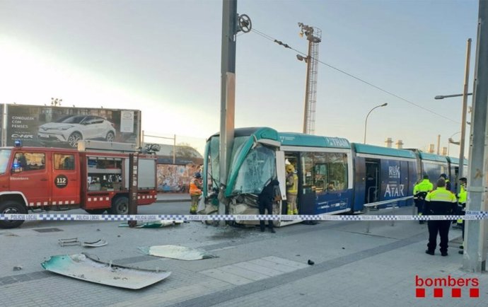 Tram accidentado en la estación de Sant Adri
