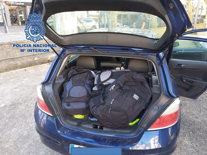 Vehículo interceptado por la Policía Nacional