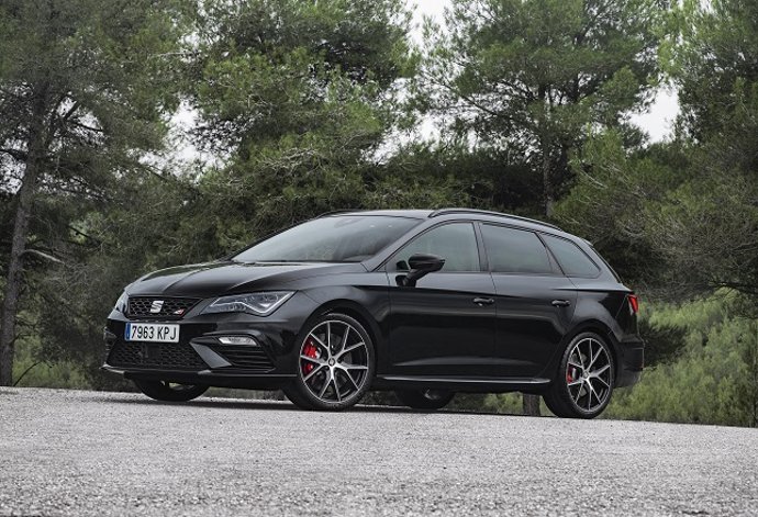 Seat León ST Cupra Black Carbon