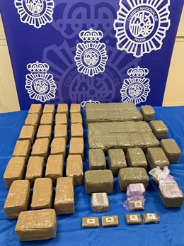 Detenido en Lugo un hombre con 60 kilos de hachís ocultos en el maletero.