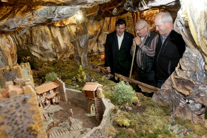 11:00  Cudón (Miengo) El Consejero De Educación, Cultura Y Deporte, Francisco Fe