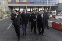 Casado pide a Vox no "politizar" con la violencia de género y avisa a la izquierda que no aceptará sus "lecciones"