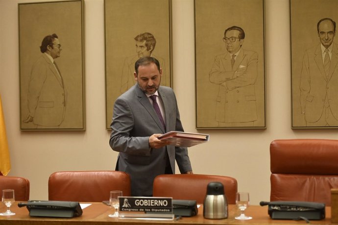 José Luis Ábalos comparece en la Comisión de Fomento del Congreso