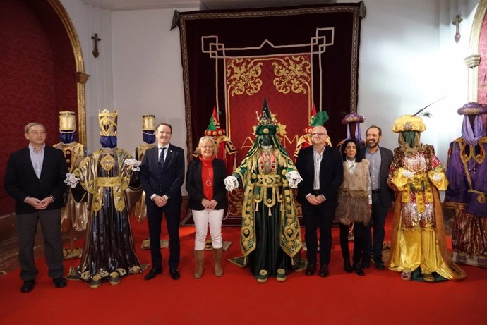 Trajes reyes de la cabalgata de Málaga