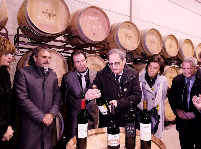 El presidente Quim Torra en la visita al Celler Cooperativa Agrícola de Batea