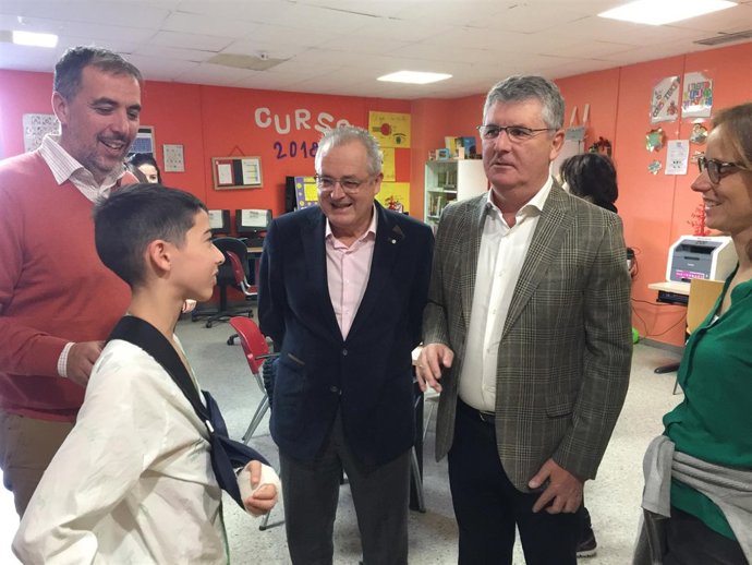 [Grupohuelva] 1 Nota 3 Fotos 2 Audios Junta (Libro Hospital)