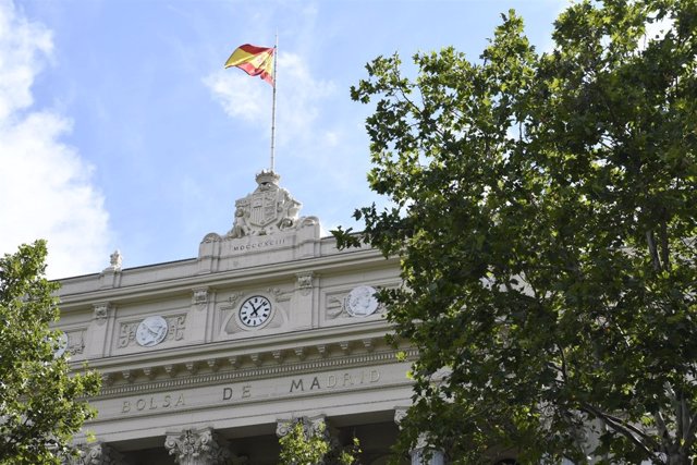 Fachada de la Bolsa de Madrid