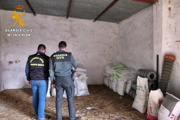 La guardia civil recupera los efectos robados en una finca de Jerez