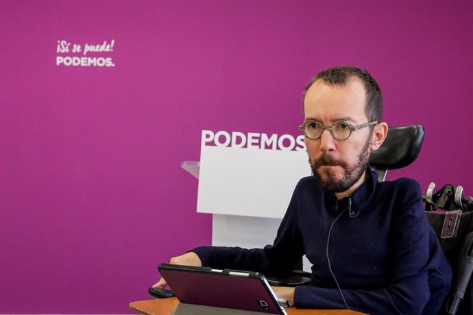 El secretario de Organización de Podemos, Pablo Echenique, durante la entrevista