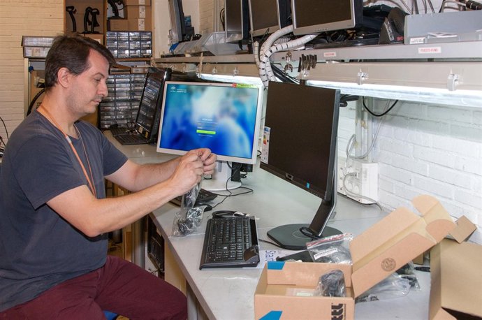 Nuevo equipo informático para el Virgen del Rocío