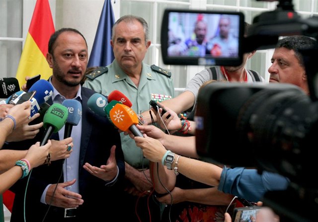 Alfonso Rodríguez Gómez de Celis atiende a periodistas