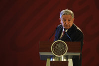 López Obrador advierte a los "huachicoleros" de que "va a triunfar la justicia"