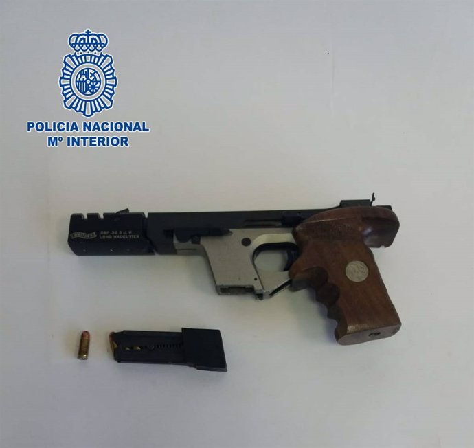 Arma incautada al detenido en Almería
