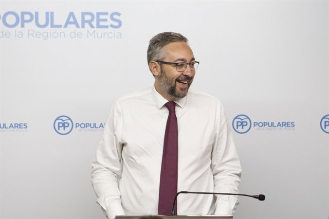 Víctor Martínez
