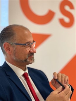 El portavoz de Cs, Luis Fuentes
