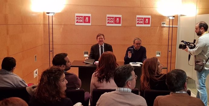 Puig se reúne con el grupo socialista en Les Corts