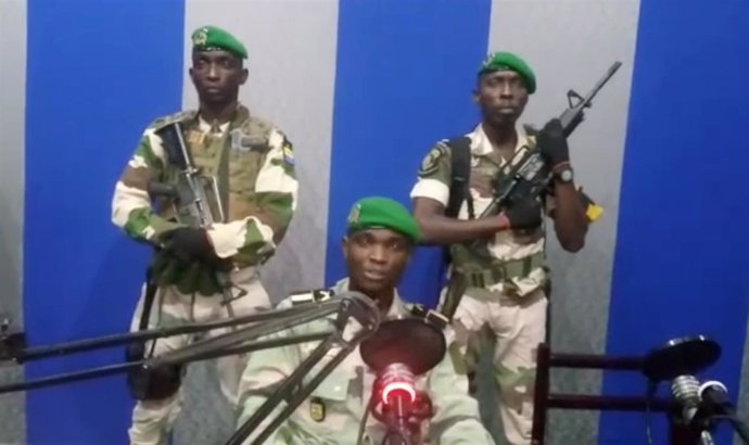 Militares golpistas en Gabón