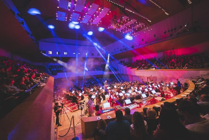 Film Simphny Orchestra