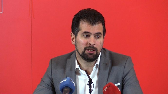 Tudanca durante la rueda de prensa en Burgos 8-1-2019