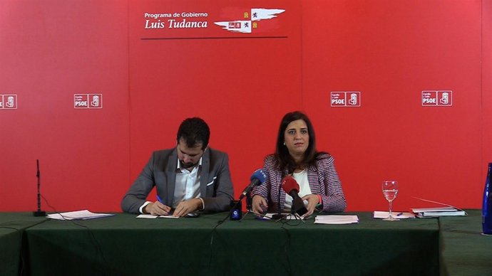 Tudanca (I)  y Esther Peña (D) 8-1-2019