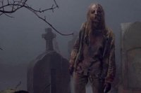 Nueva imagen de The Walking Dead: Los supervivientes regresan a Hilltop con un cadáver a cuestas