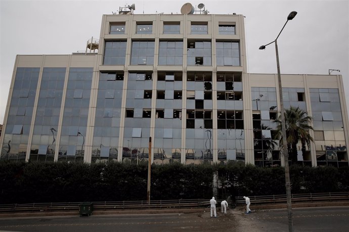 Sede de SKAI TV tras la explosión de una bomba en su sede en Atenas (Grecia)
