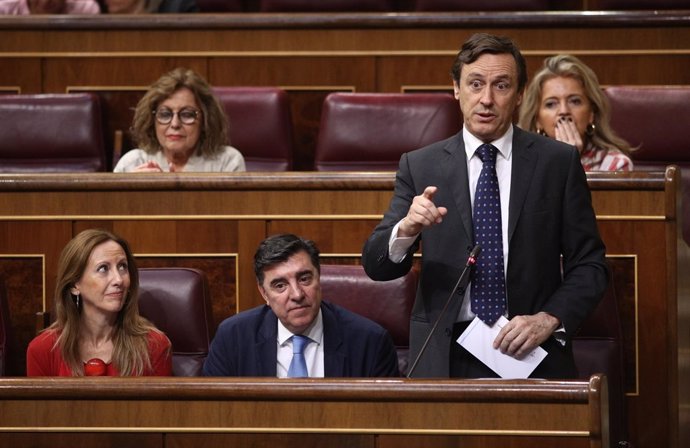 Rafael Hernando, portavoz del PP, en la sesión de control 