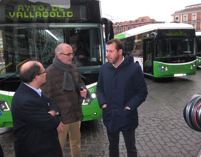 Presentación de nuevos autobuses de Auvasa. 9-1-2019