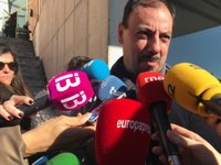 Trabajadores de Es Murterar reciben a Maroto con una pitada en Lloseta