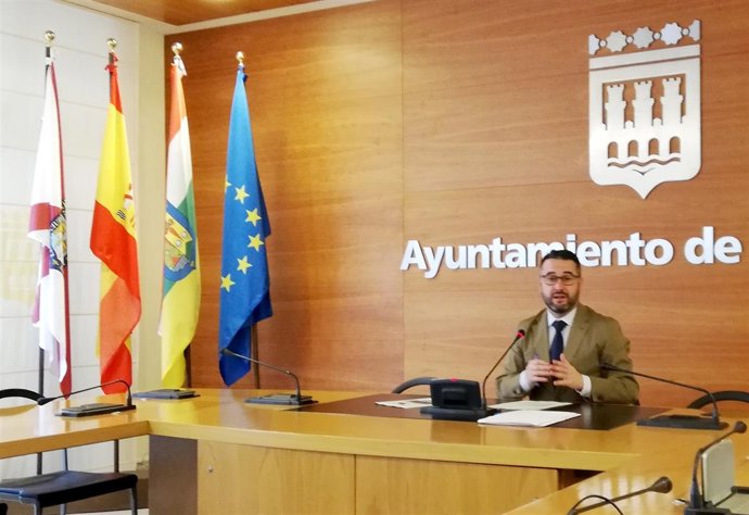 Javier Merino en la rueda de prensa