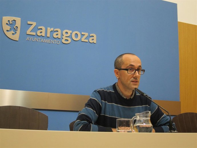 El consejero de Servicios Públicos y Personal de Zaragoza, Alberto Cubero