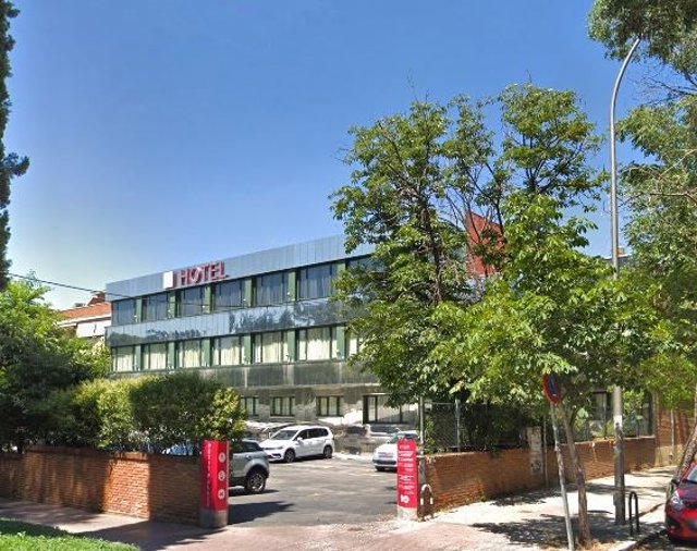 Un robo entre narcotraficantes, con disparo incluido, deja un herido leve en un hotel de Arturo Soria