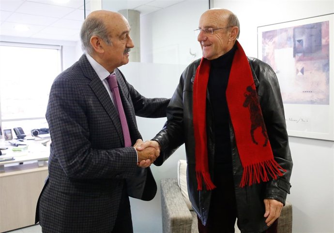 11:00Ministerio De Educación, Madrid  El Consejero De Educación, Cultura Y Depor