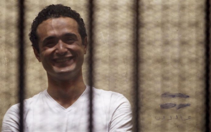 El activista Ahmed Duma durante el juicio contra él en Egipto