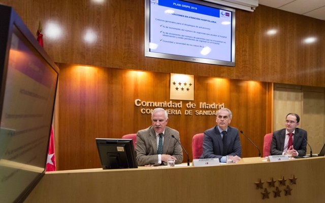 El consejero de Sanidad, Enrique Ruiz Escudero, visita Hospital La Paz