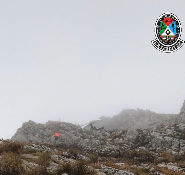 Localizado sin vida el segundo tripulante de la avioneta accidentada en el monte Hernio, en Gipuzkoa