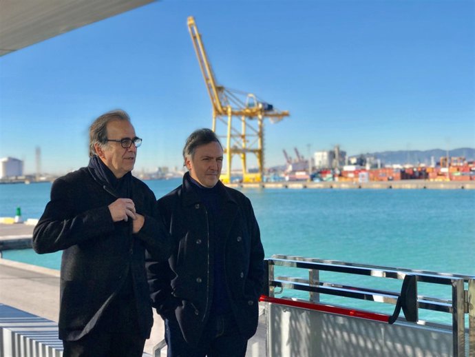 El comisionado de Cultura Joan Subirats y el comisiario Carlos Zanón