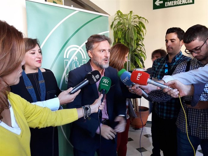 El consejero de Medio Ambiente y Ordenación del Territorio, José Fiscal