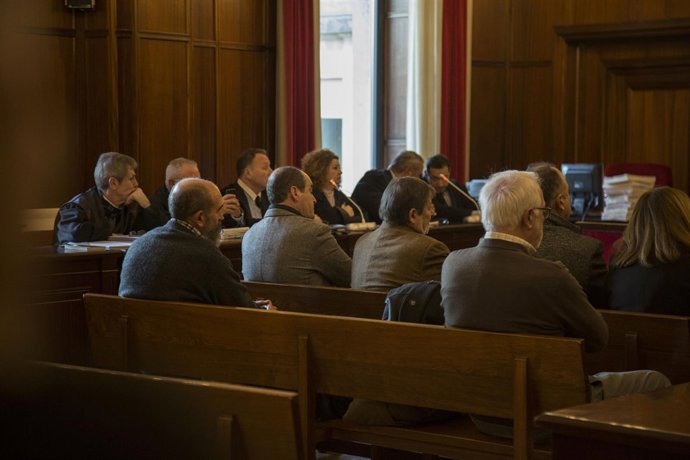 Primera sesión del juicio por los contratos fantasmas a Umax en la Audiencia 