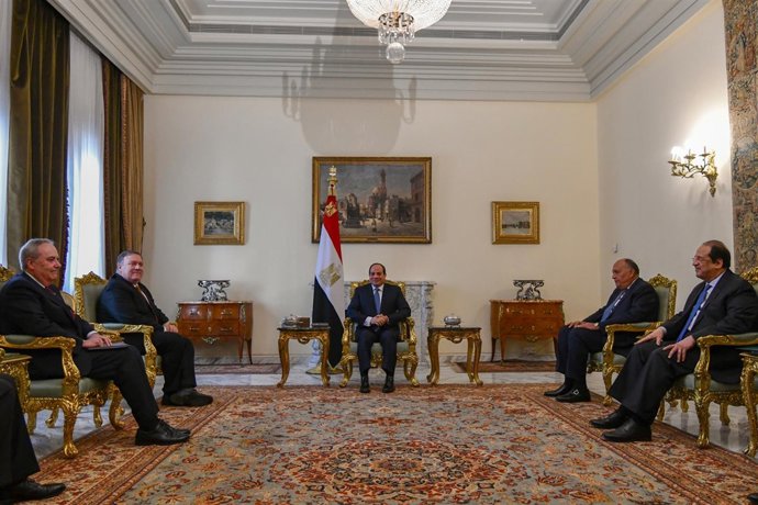Pompeo en su reunión con Al Sisi