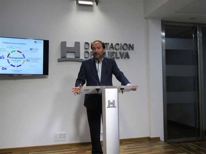 El vicepresidente de la Diputación, José Fernández