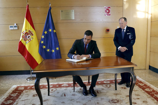 Pedro Sánchez visita el CNI, acompañado por Félix Sanz Roldán 