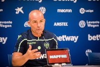 Paco López: "Ver a un equipo como el nuestro ganar al Barça siempre tiene mucho mérito"