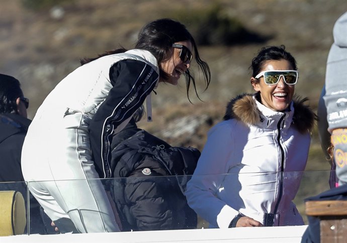 Blanca Romero Y Lucía Rivera En Baqueira