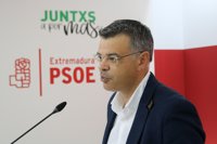 El PSOE extremeño ve "ambiguo" el informe del CSIC sobre Valdecañas porque "abre muchas puertas y no cierra ninguna"