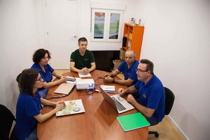 El equipo de Ispemar y Extenda